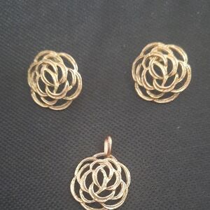 Elegant Gold Floral Jewelry Set